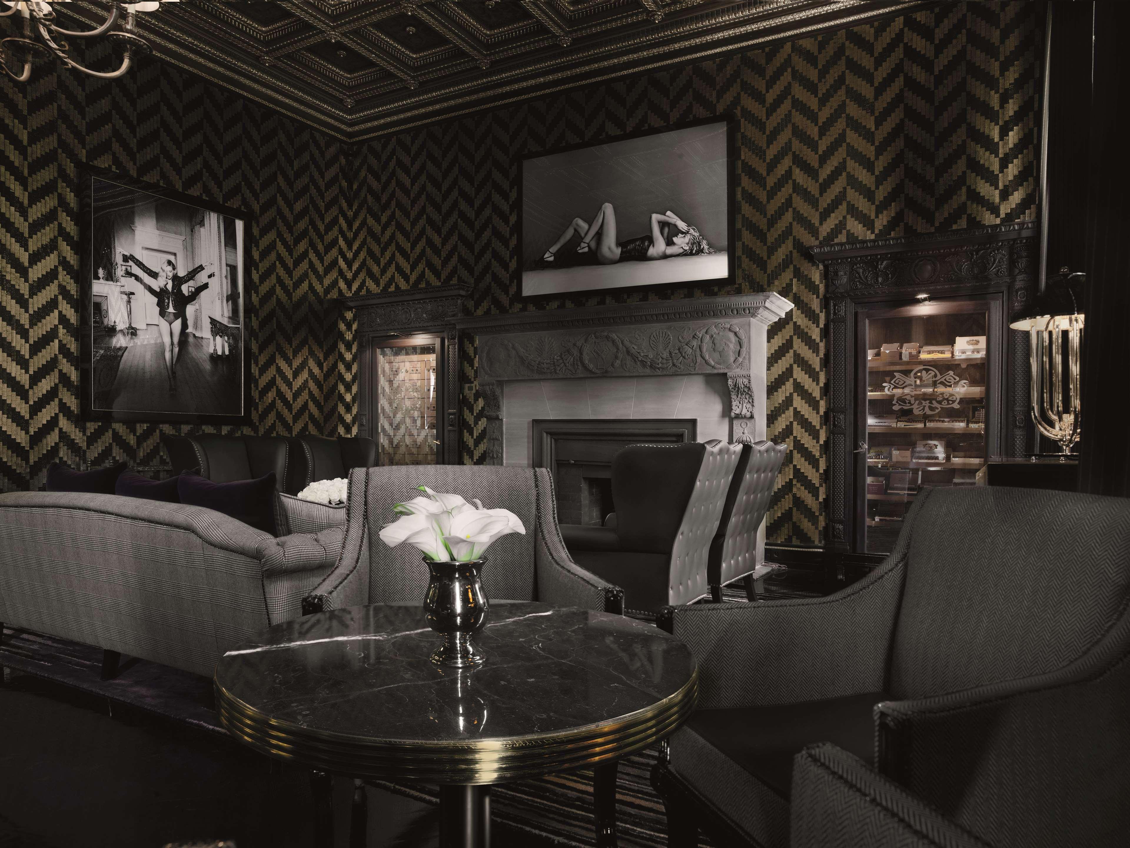 Schlosshotel Berlin Eksteriør bilde The interior of the nightclub