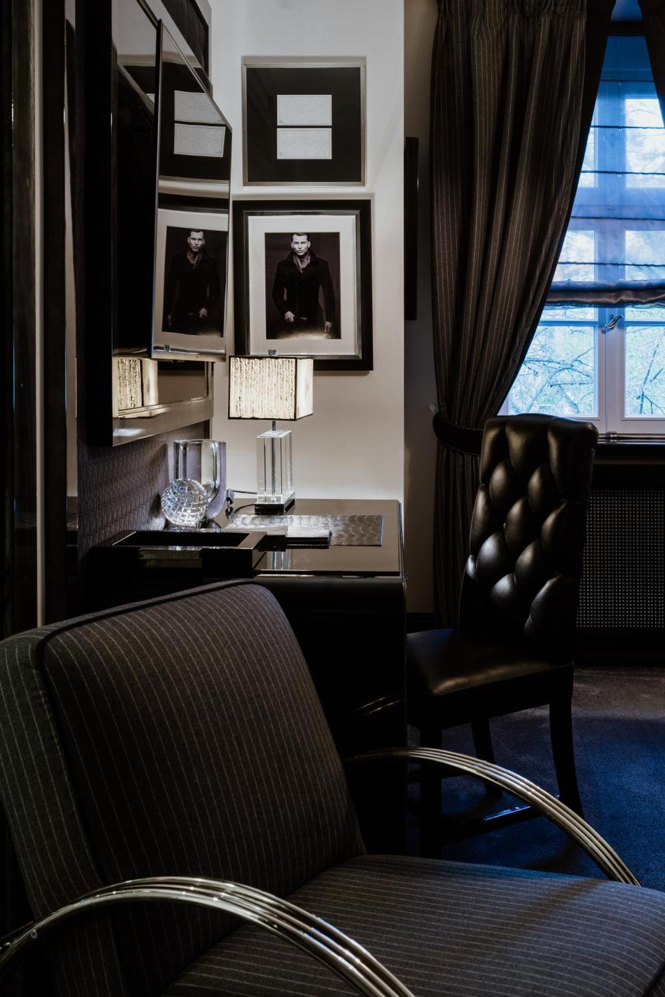 Schlosshotel Berlin Eksteriør bilde The interior of the club